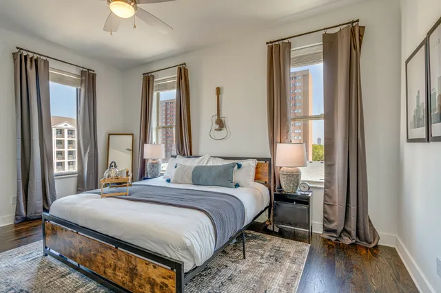 $2,150 | 210 30th Avenue North, Unit 400, Nashville, TN 37203