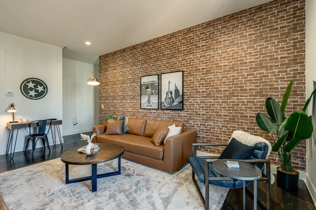 $2,150 | 210 30th Avenue North, Unit 400, Nashville, TN 37203