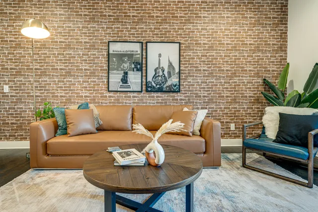 $2,150 | 210 30th Avenue North, Unit 400, Nashville, TN 37203