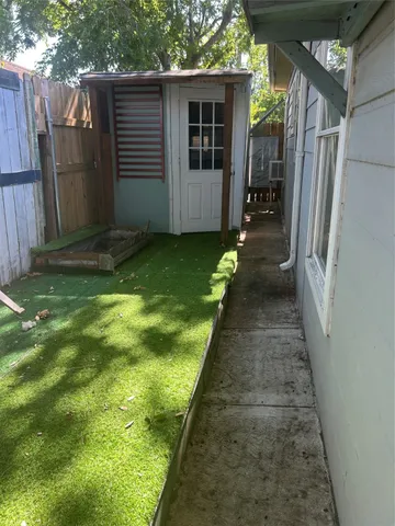 $1,250 | 21102 Rushing Creek Lane, Katy, TX 77449