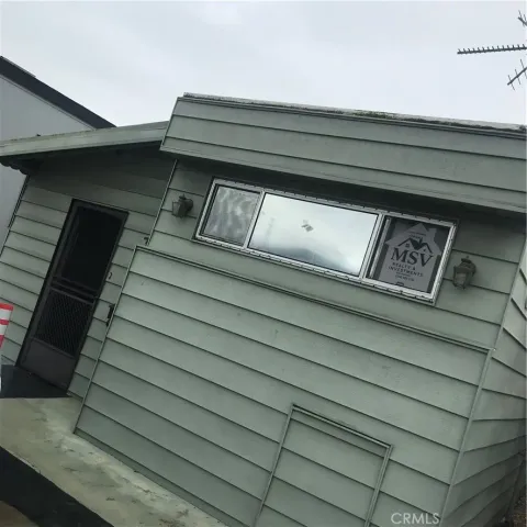 a close view of entryway