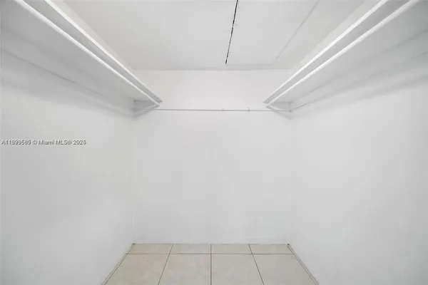 $2,300 | 3301 Northeast 5th Avenue, Unit 307, Miami, FL 33137