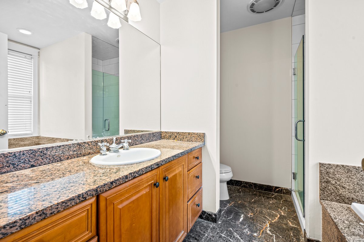 971 Windsor Road Highland Park, IL 60035 - Photo 2 of 11