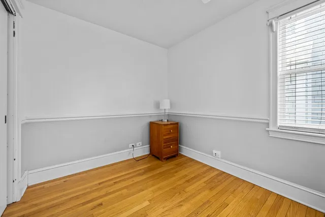 $399,000 | 971 Windsor Road, Highland Park, IL 60035