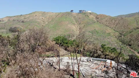 $4,000,000 | 3655 McAnany Way, Malibu, CA 90265
