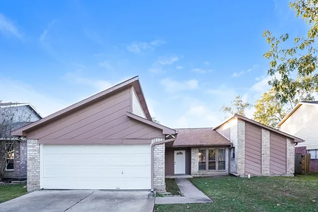 $1,810 | 20117 Dawn Mist Drive, Humble, TX 77346