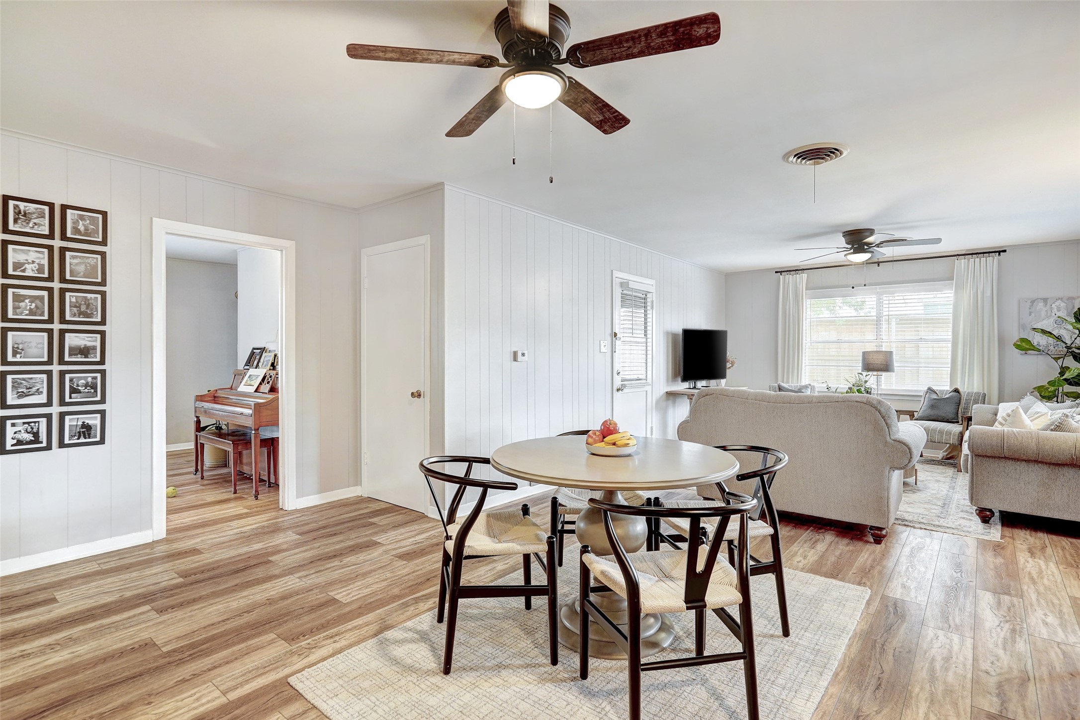 511 South Myrtle Street Georgetown, TX 78626 - Photo 14 of 34