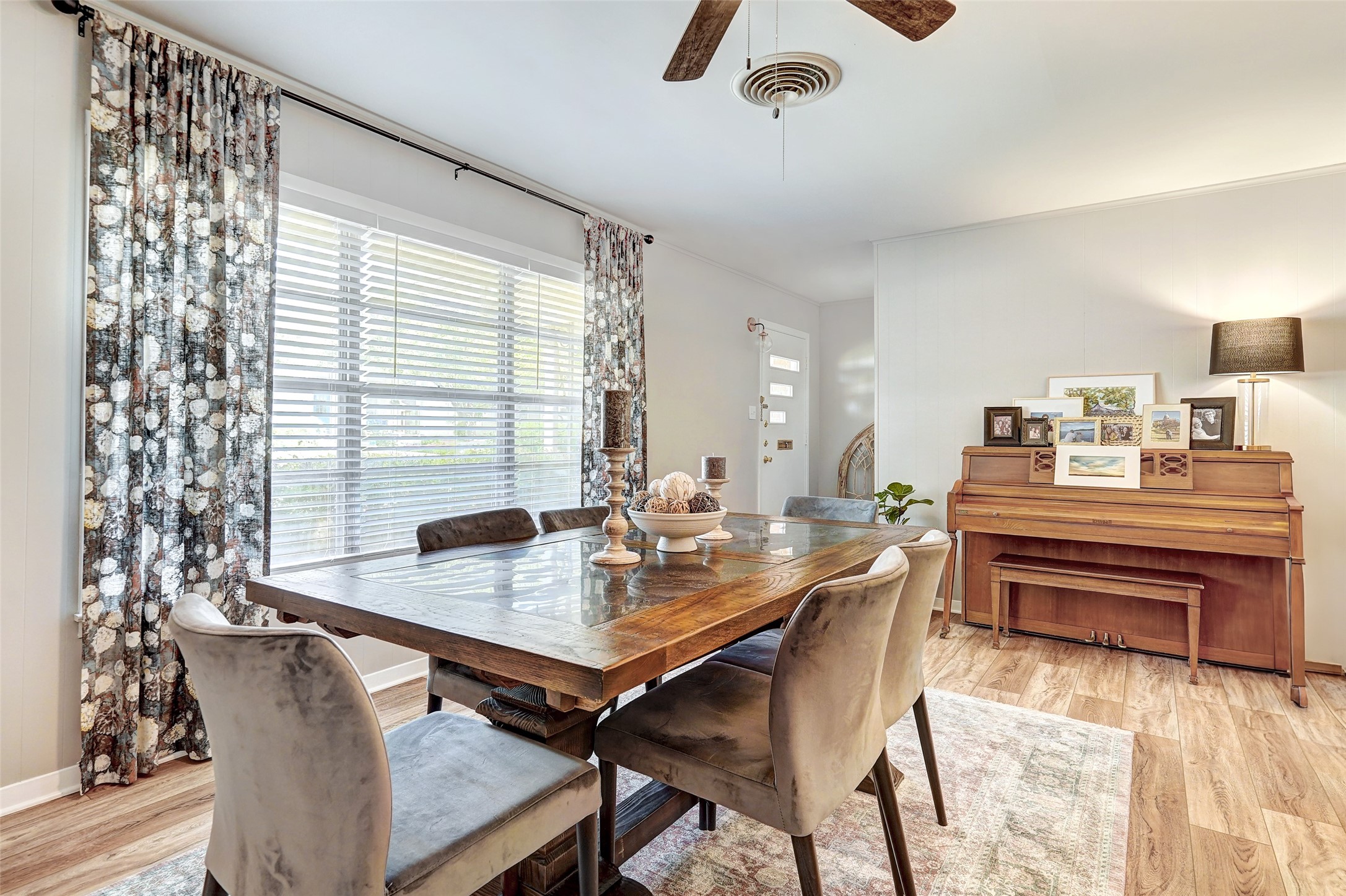 511 South Myrtle Street Georgetown, TX 78626 - Photo 7 of 34