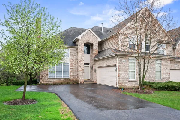 $899,900 | 707 Stone Canyon Circle, Inverness, IL 60010