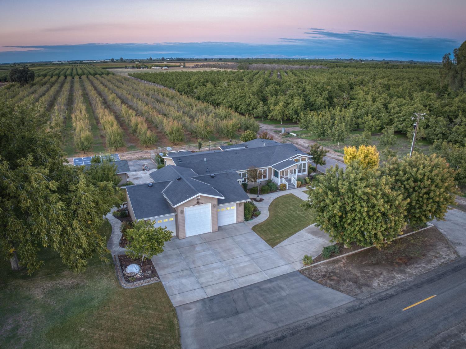 8646 Cairo Avenue Laton, CA 93242 - Photo 3 of 38 an aerial view of residential houses with outdoor space and ocean view