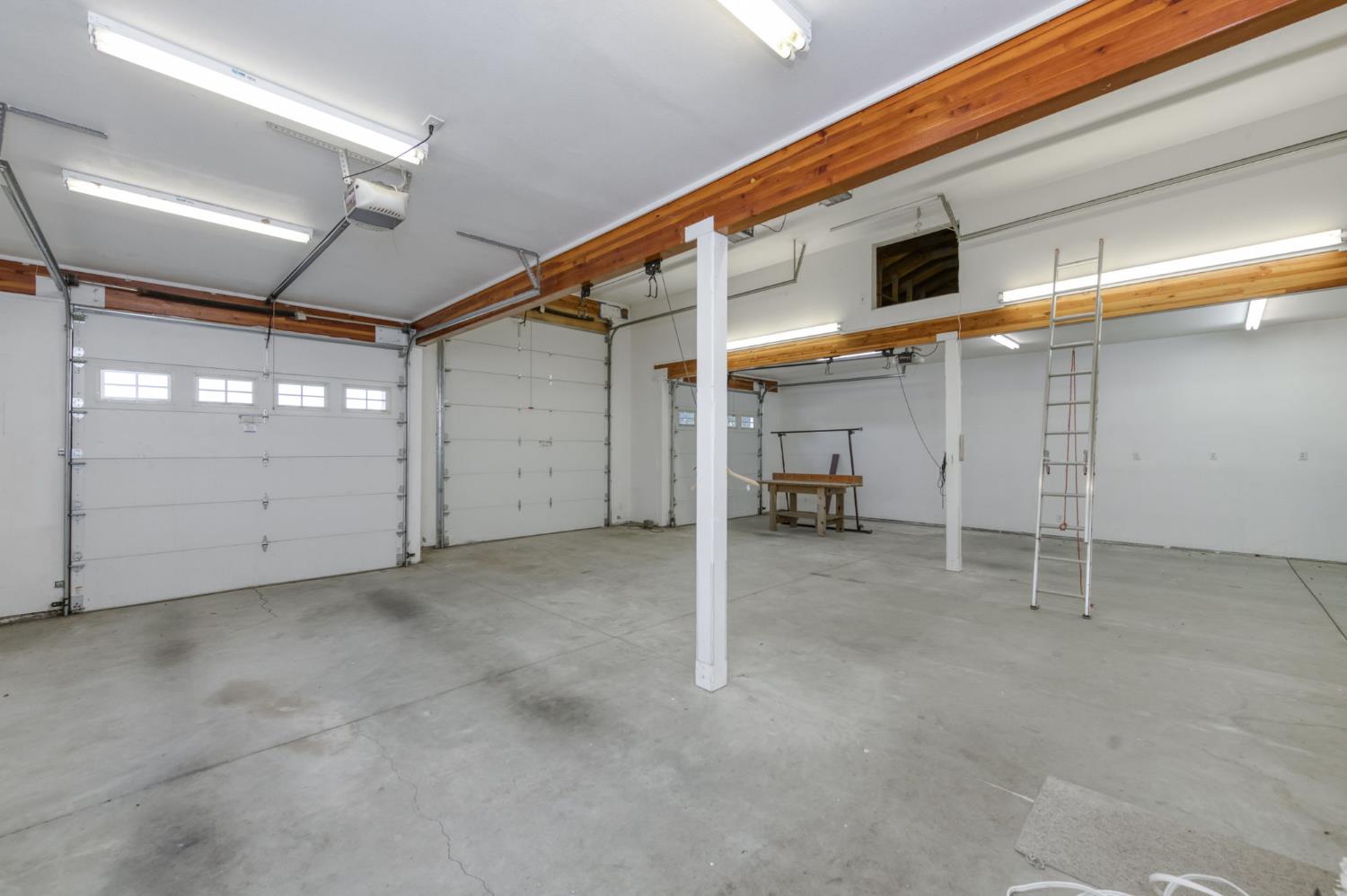 8646 Cairo Avenue Laton, CA 93242 - Photo 31 of 38 a view of a car garage