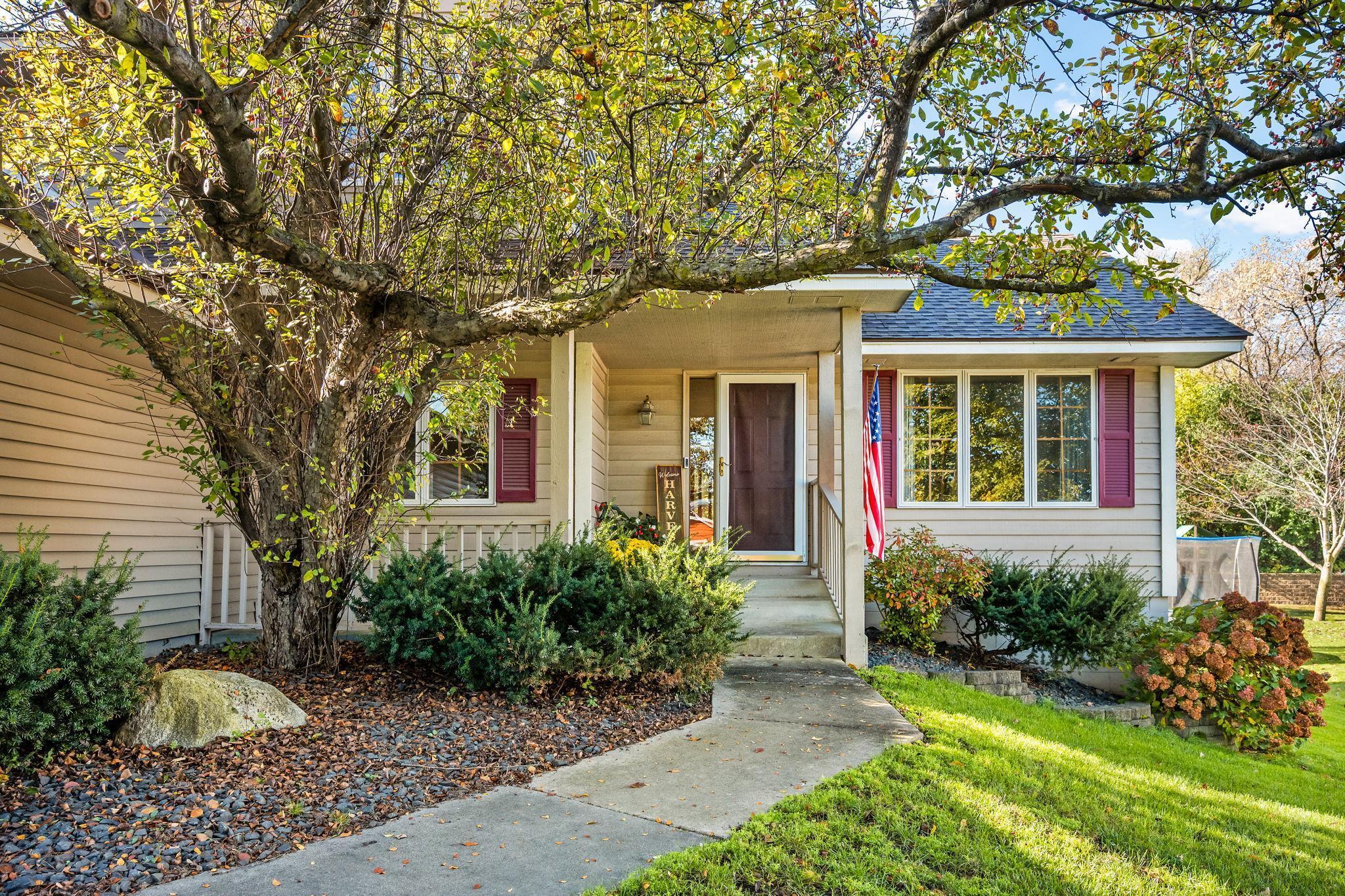 16357 Java Lane Lakeville, MN 55044 - Photo 2 of 36