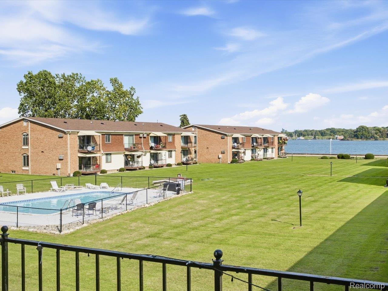 1900 River Road, Unit 6 Marysville, MI 48040 - Photo 3 of 24 24-1900 River Rd D6 (24).jpg