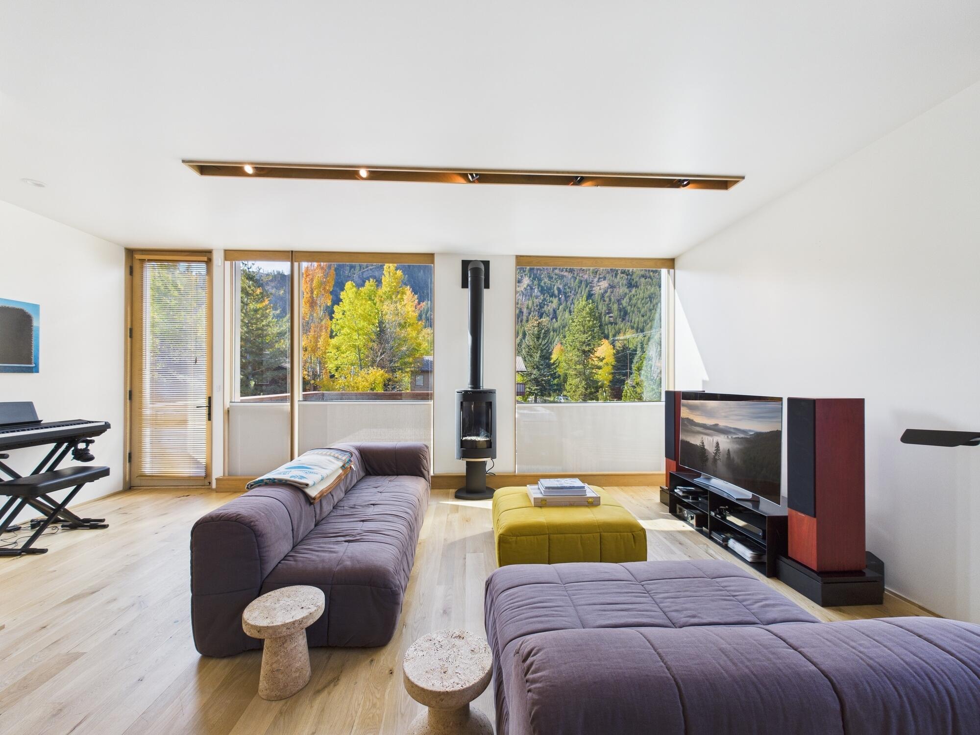 300 6th Street West, Unit B Ketchum, ID 83340 - Photo 11 of 30 Living Area