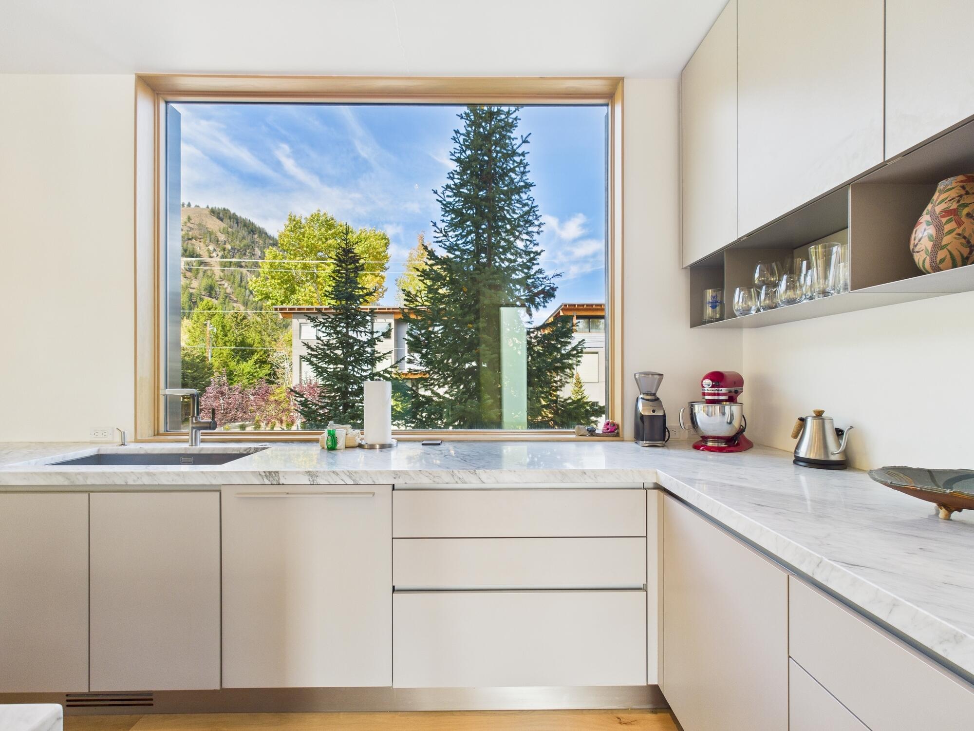 300 6th Street West, Unit B Ketchum, ID 83340 - Photo 14 of 30 Kitchen