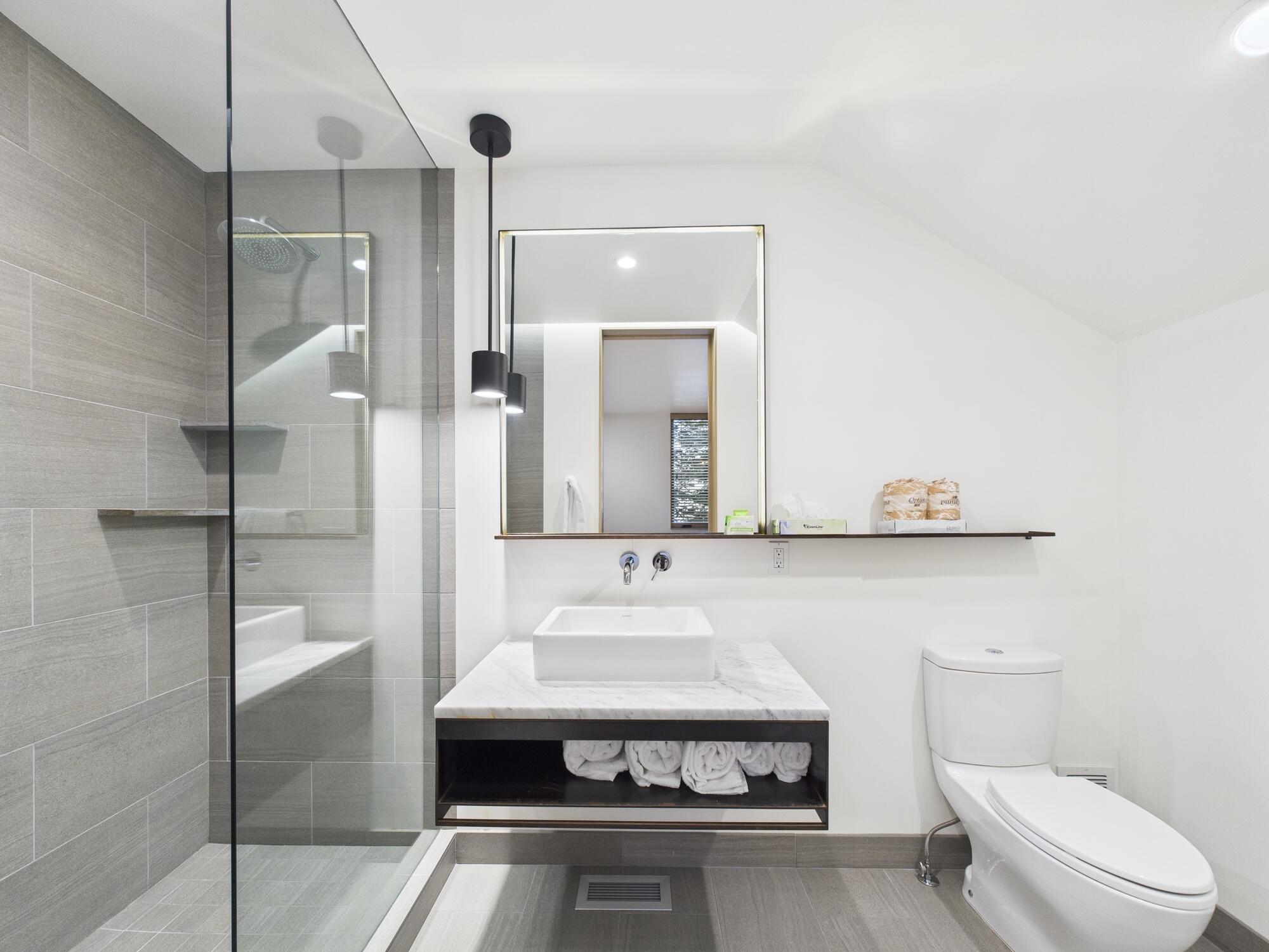 300 6th Street West, Unit B Ketchum, ID 83340 - Photo 5 of 30 Lower Level Ensuite Bath