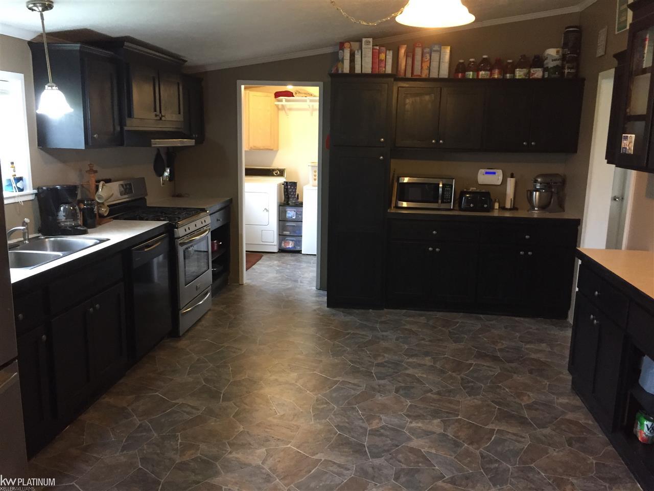 6403 Norman Road Jeddo, MI 48032 - Photo 8 of 19