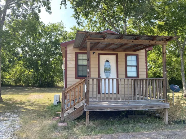 $700 | 2300 Farm To Market 980, Unit E, Huntsville, TX 77320