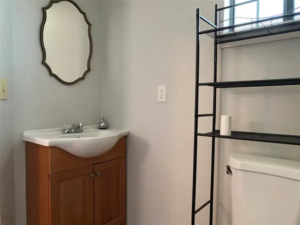 $700 | 2300 Farm To Market 980, Unit E, Huntsville, TX 77320