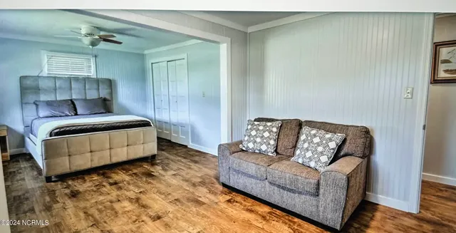 $1,700 | 451 Cape Lookout Drive, Harkers Island, NC 28531