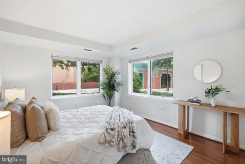 $560,000 | 610 North West Street, Unit 105, Alexandria, VA 22314