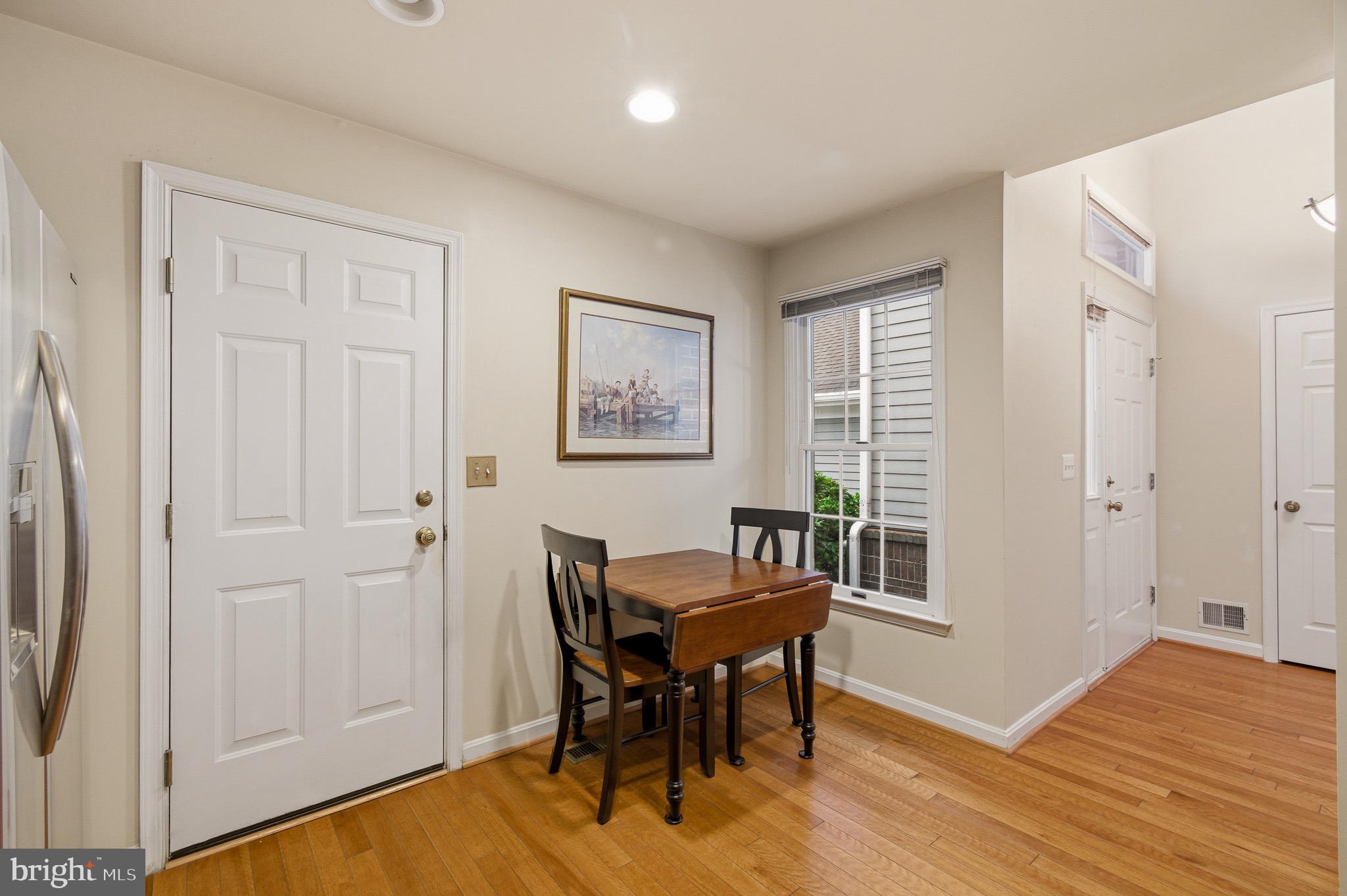 134 Spring Pl Way Annapolis, MD 21401 - Photo 21 of 59 a view of a livingroom with furniture and wooden floor