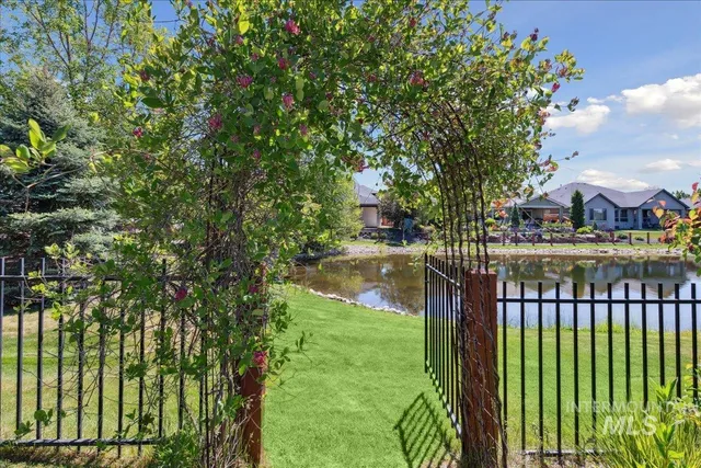 $750,000 | 92 South Wildgrass Way, Star, ID 83669