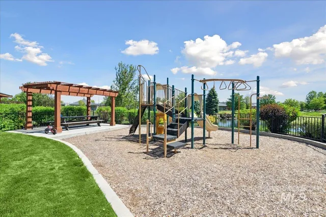 $750,000 | 92 South Wildgrass Way, Star, ID 83669