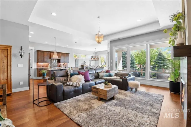 $750,000 | 92 South Wildgrass Way, Star, ID 83669