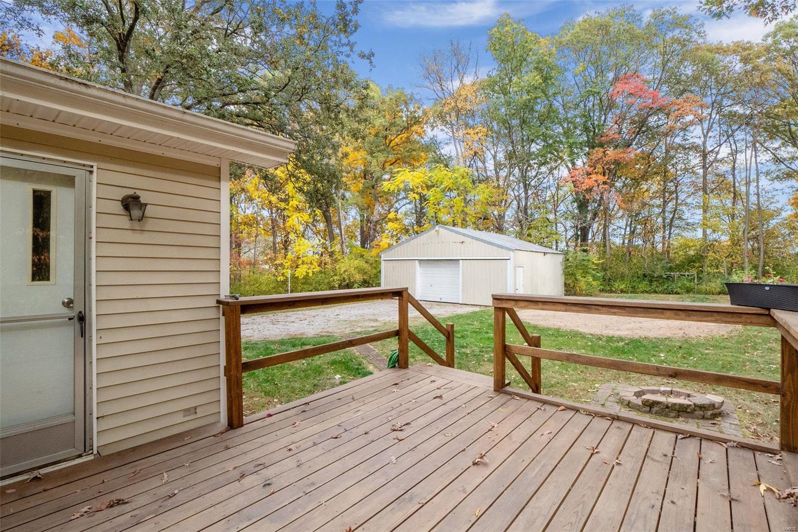 2910 Trout Camp Road Waterloo, IL 62298 - Photo 3 of 35