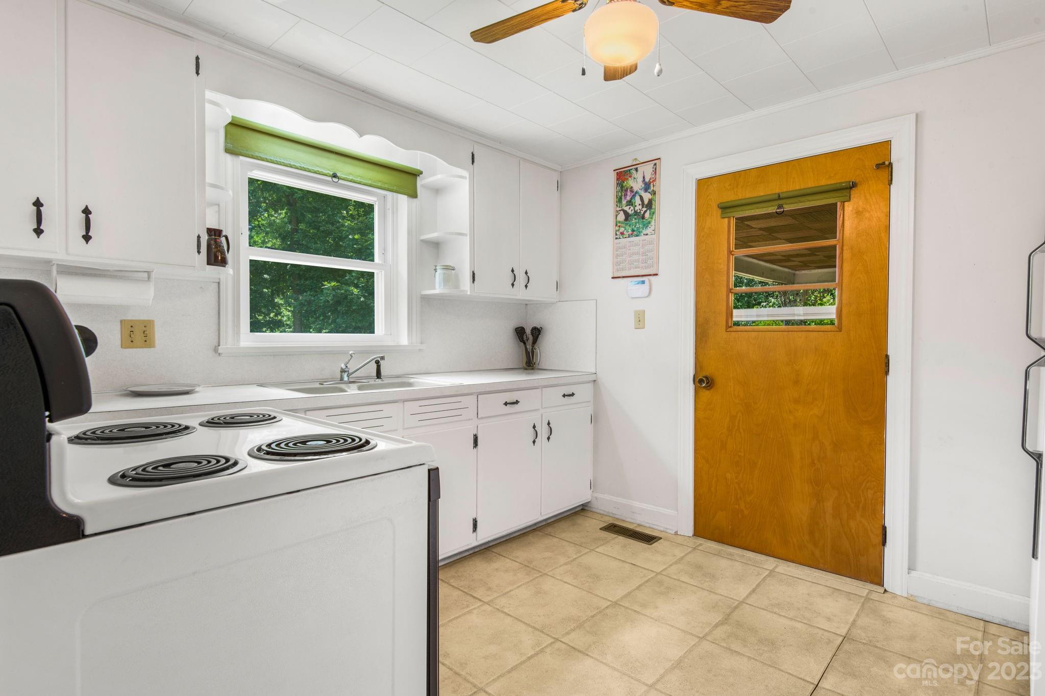 561 Richey Road Taylorsville, NC 28681 - Photo 11 of 40 Gallery Image 11