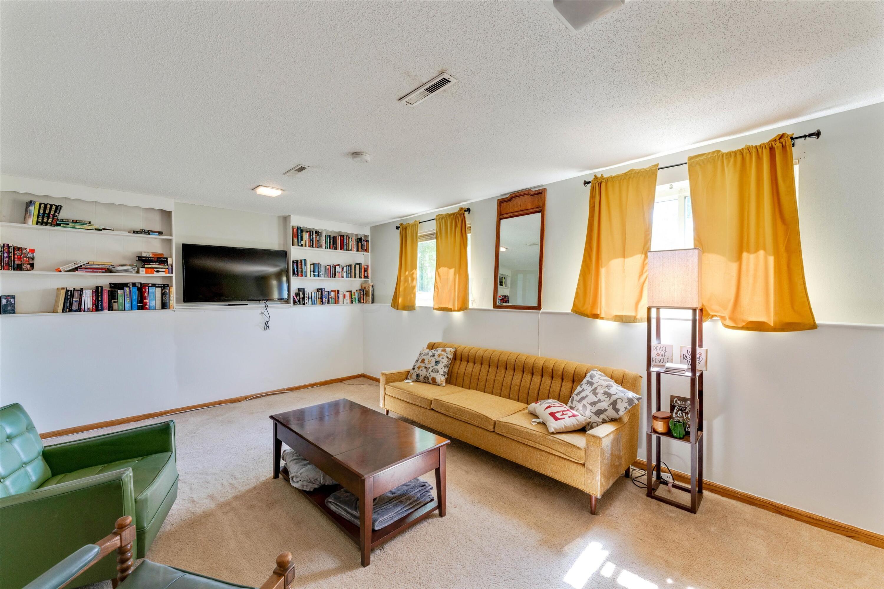 2517 Lipton Road Columbus, OH 43232 - Photo 9 of 18 Gallery Image 9