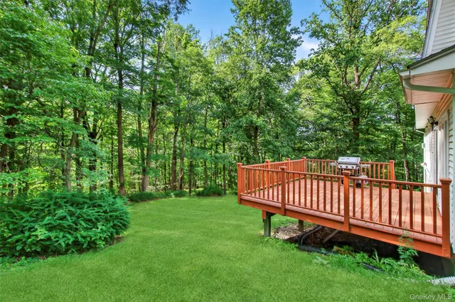 a view of a garden with trees