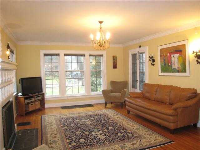 80 South Cassingham Road Bexley, OH 43209 - Photo 3 of 19