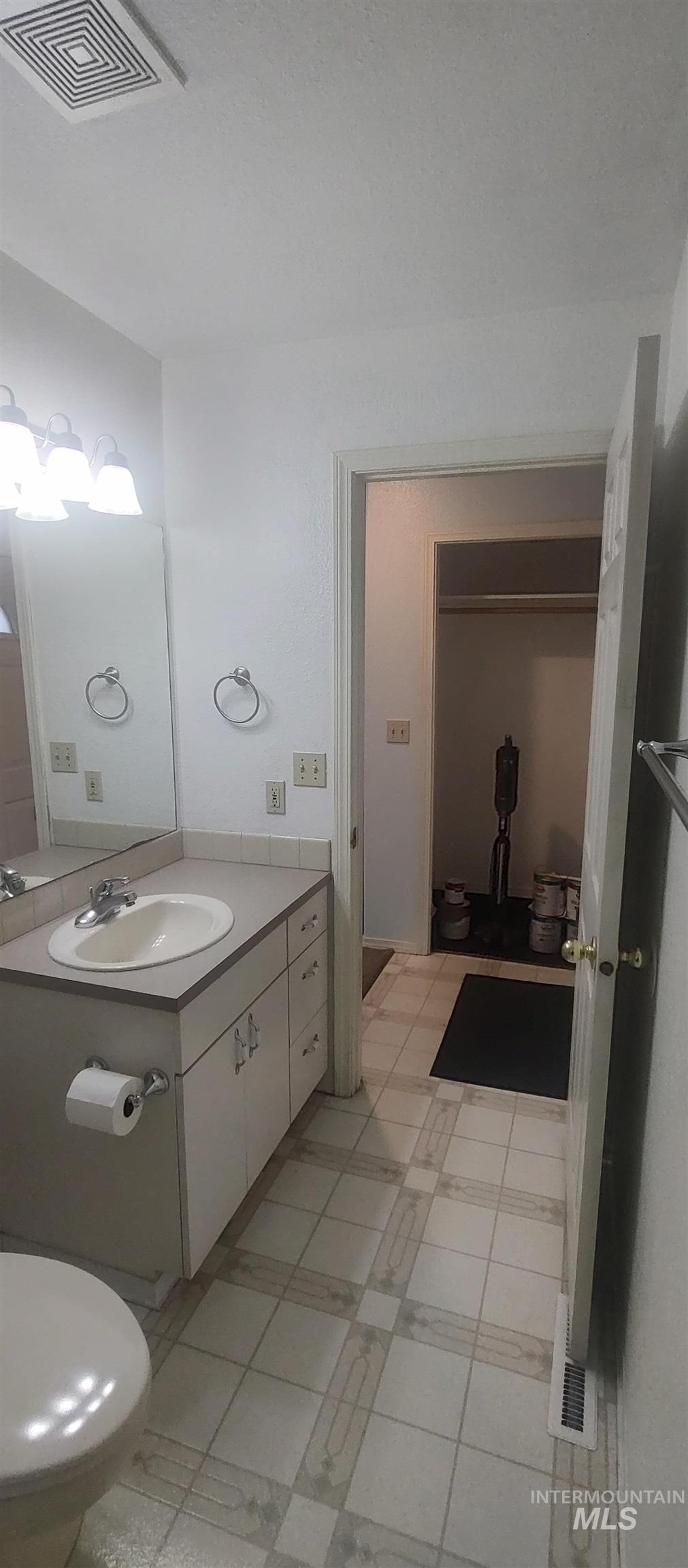 607 Park Street Lewiston, ID 83501 - Photo 7 of 40