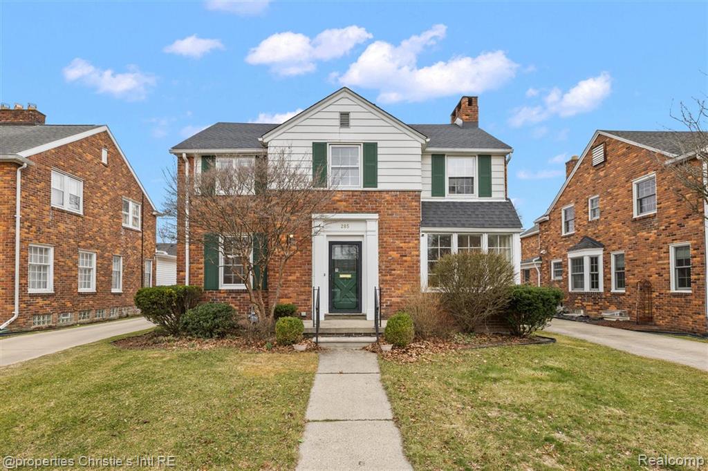 285 McMillan Road Grosse Pointe Farms, MI 48236 - Photo 1 of 33