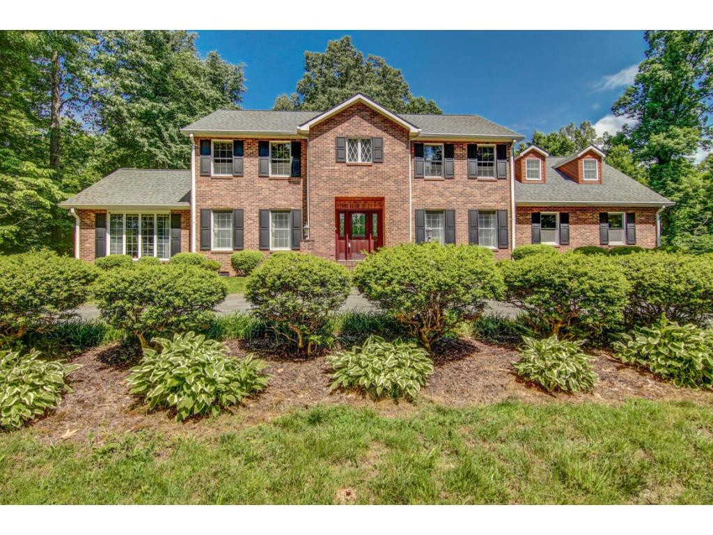 2203 Nantucket Road Johnson City, TN 37604 - Photo 1 of 35 Photo 1