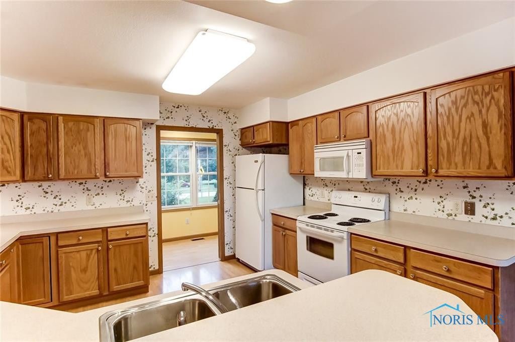 887 Sand Ridge Road Bowling Green, OH 43402 - Photo 13 of 36 Gallery Image 13