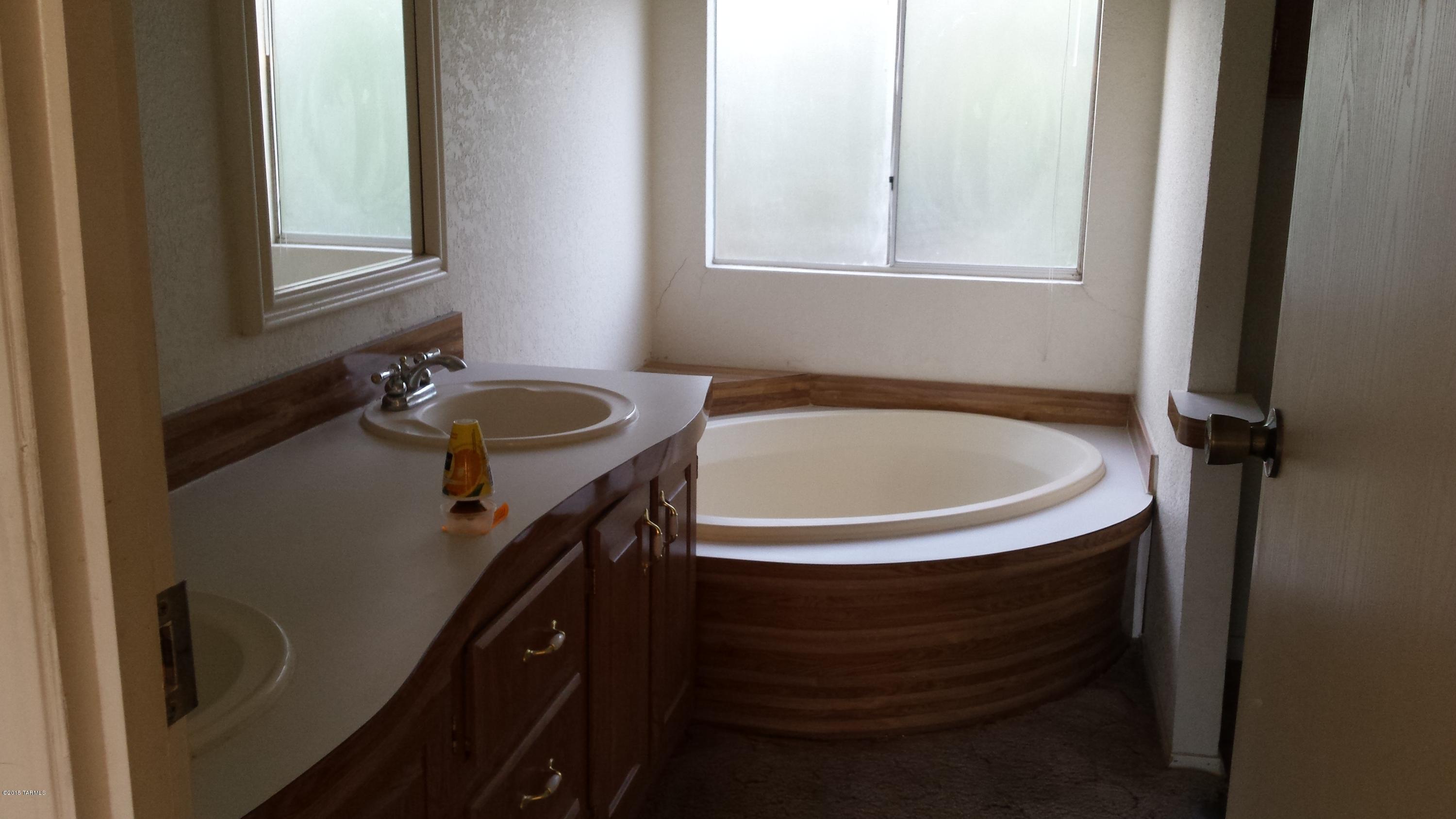 11366 West Orange Grove Road Tucson, AZ 85743 - Photo 7 of 22 Gallery Image 7