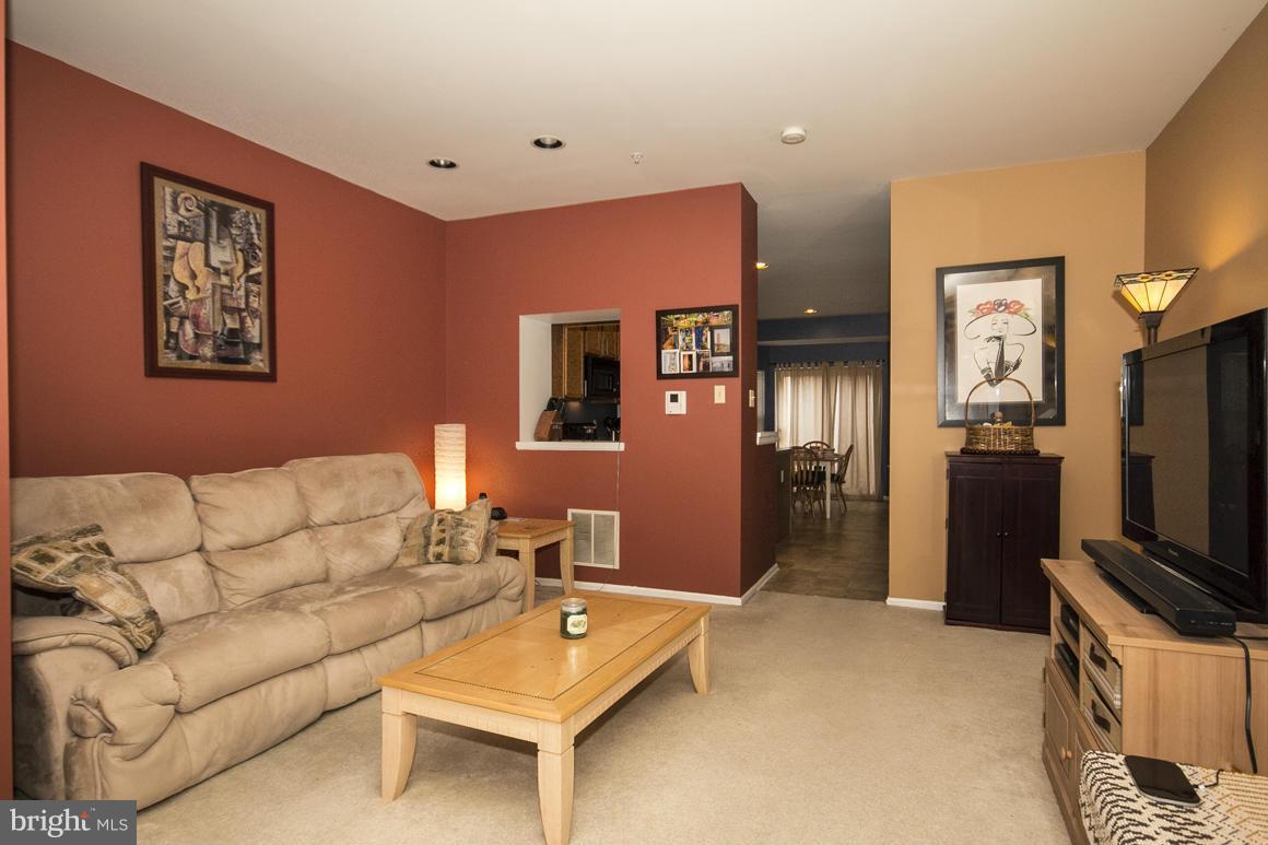 8433 Glad Rivers Row Columbia, MD 21045 - Photo 3 of 29 Family Room