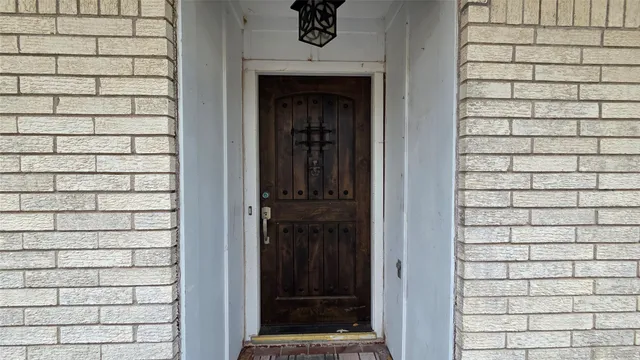 a view of entryway with a small space