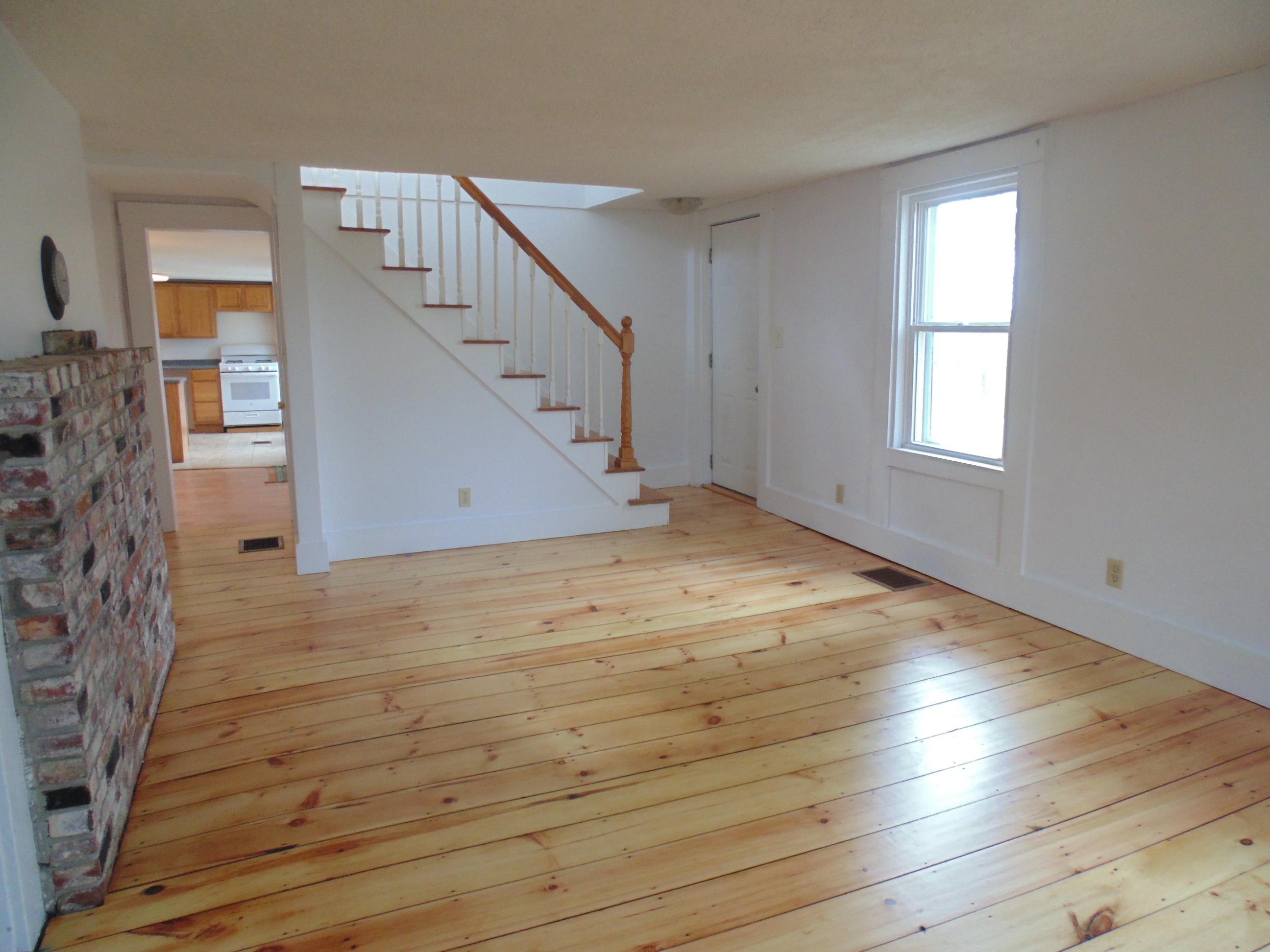 147 Lebanon Road Winterport, ME 04496 - Photo 15 of 23 DSC05403