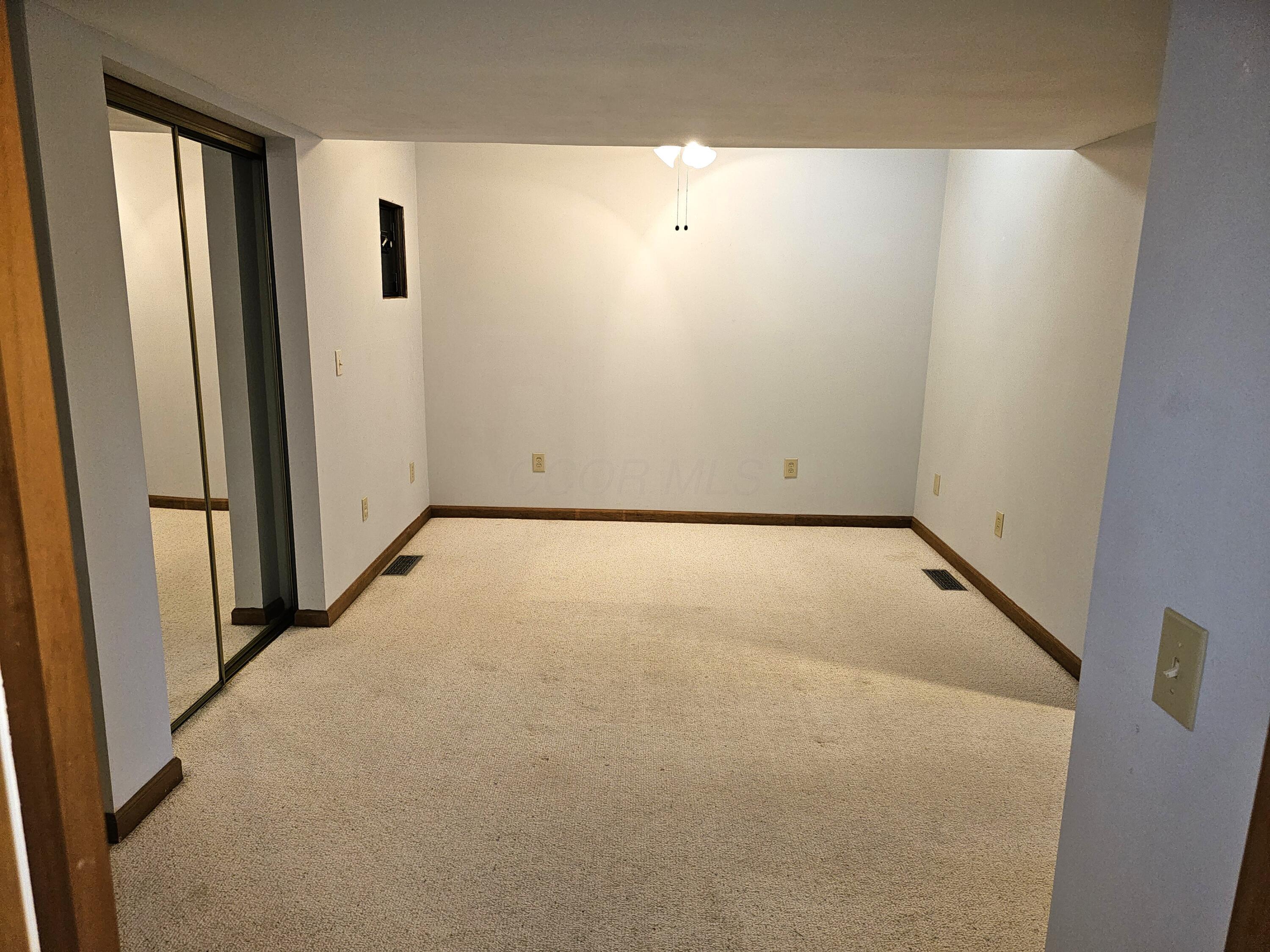 4755 Marion Road Northeast Newark, OH 43055 - Photo 17 of 47 Primary Bedroom