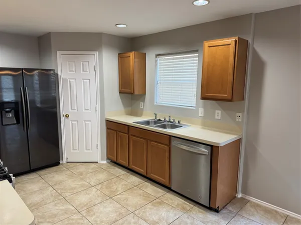 $2,195 | 2923 Morton Cove Lane, Katy, TX 77449