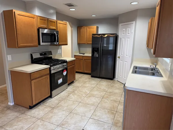 $2,195 | 2923 Morton Cove Lane, Katy, TX 77449