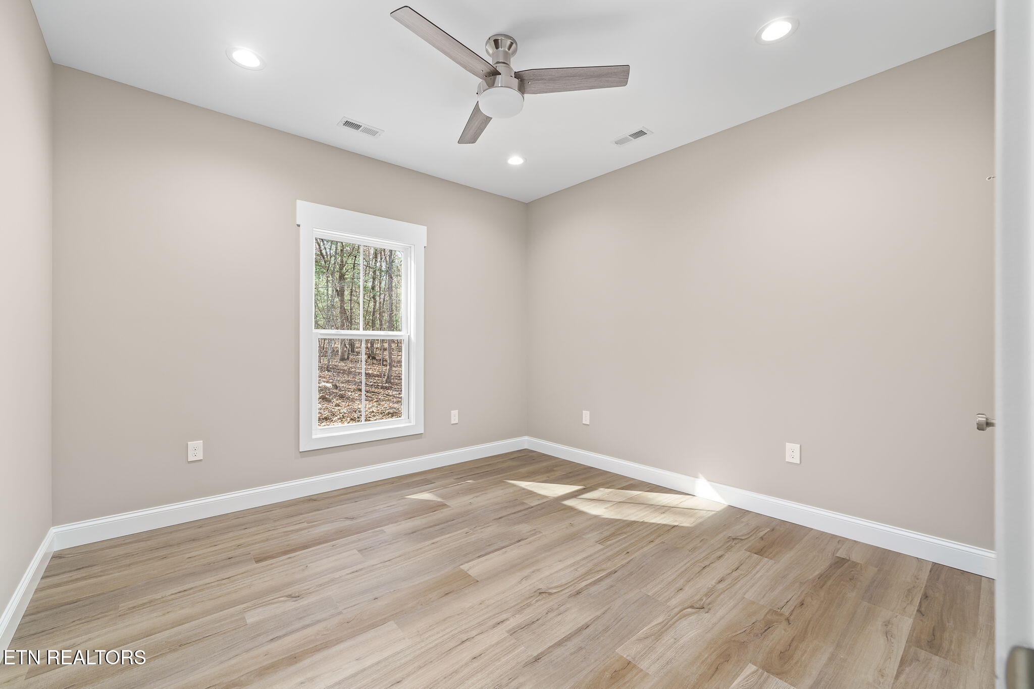 149 Dalefield Loop Crossville, TN 38558 - Photo 34 of 38 149 Dalefield Loop