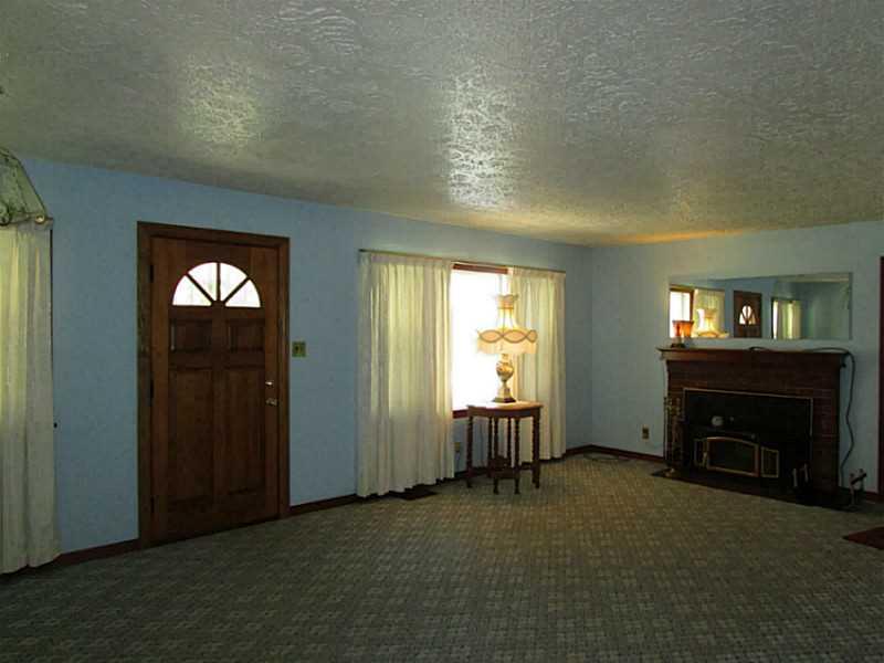 3660 East Thompson Road Indianapolis, IN 46237 - Photo 5 of 15 Gallery Image 5
