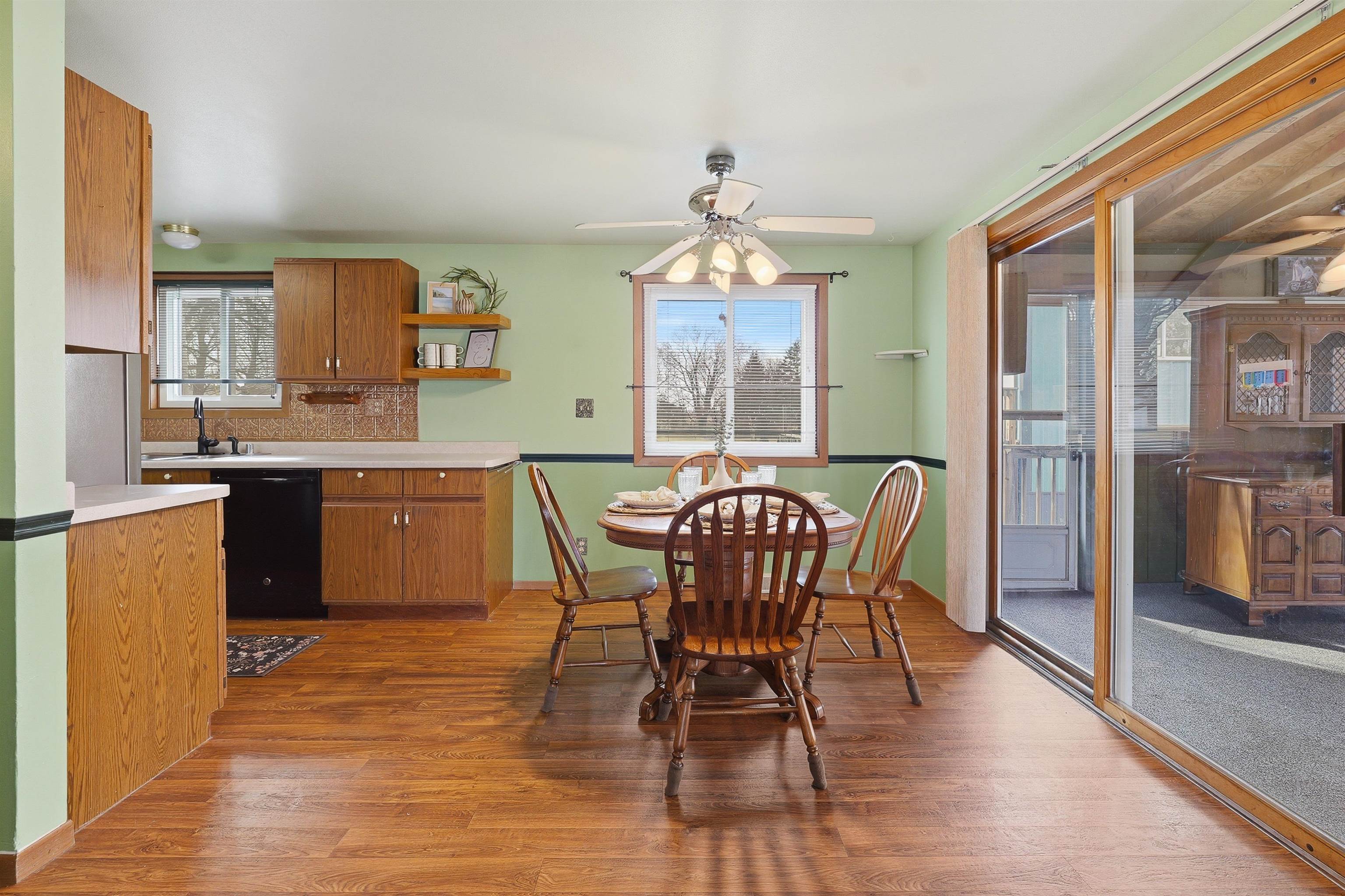 711 Castello Street Fremont, WI 54940 - Photo 5 of 47