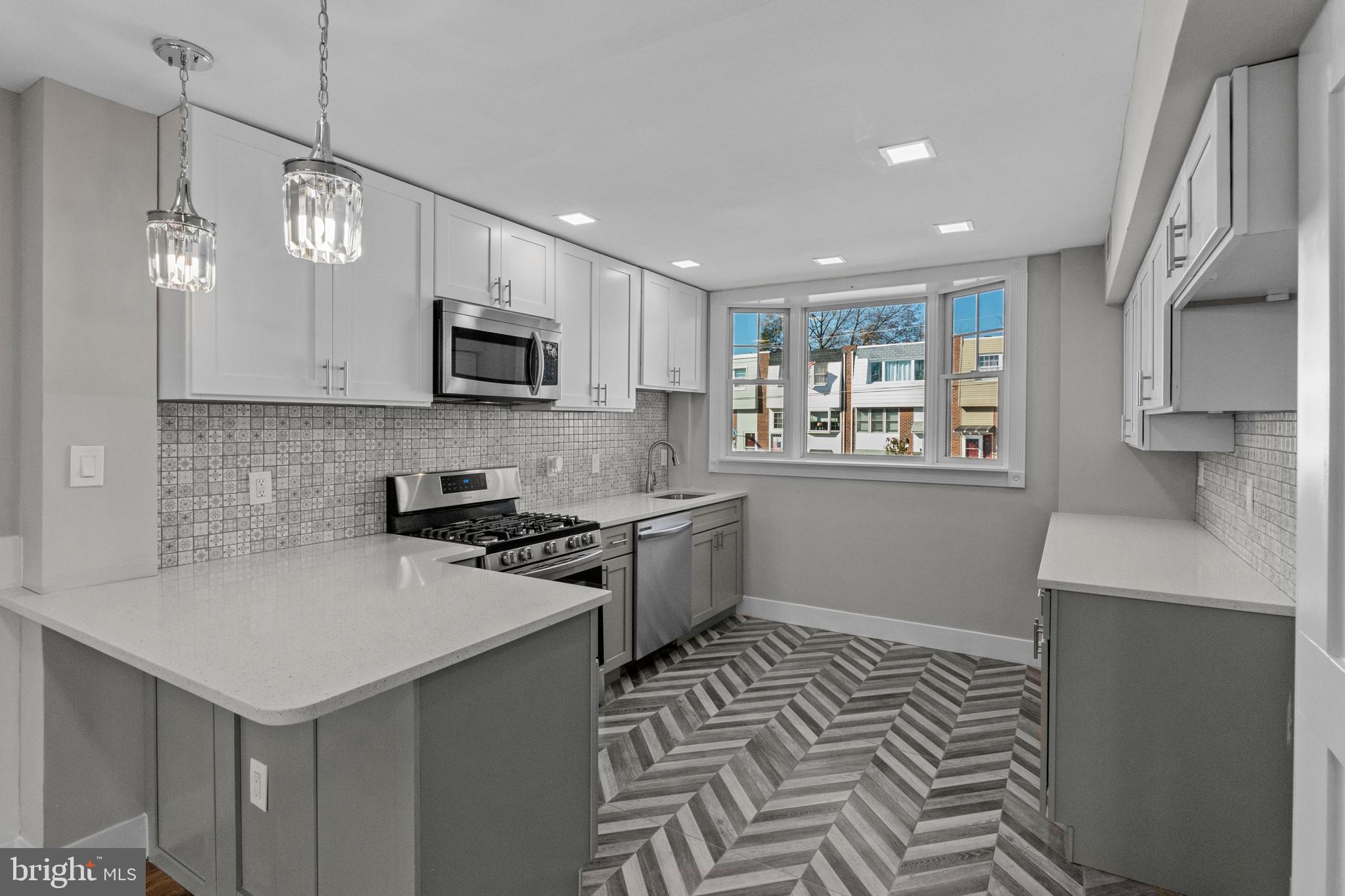 4201 Lawnside Road Philadelphia, PA 19154 - Photo 5 of 31 Gallery Image 5