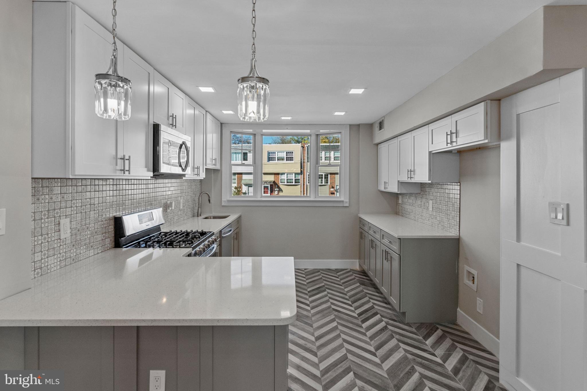 4201 Lawnside Road Philadelphia, PA 19154 - Photo 6 of 31 Gallery Image 6
